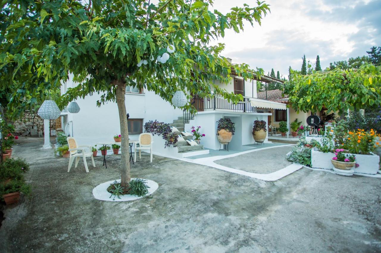 Iris Garden Retreat Aparthotel Corinth Екстериор снимка