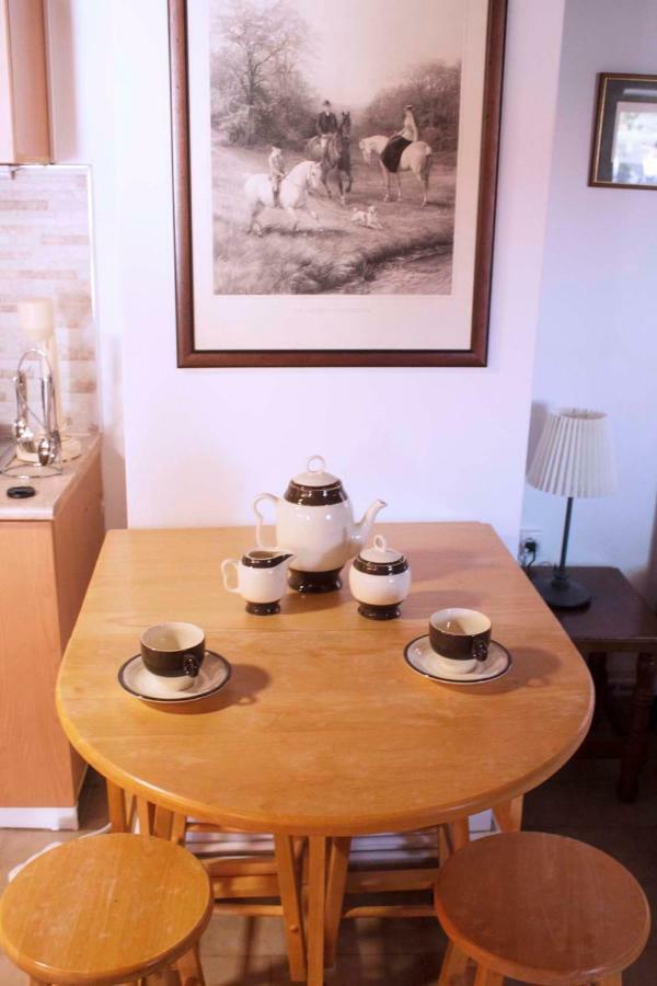 Iris Garden Retreat Aparthotel Corinth Екстериор снимка